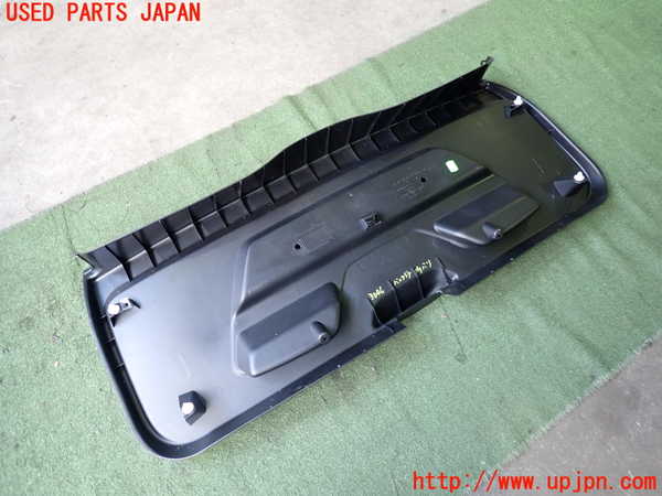 2UPJ-30461578]BMW i3(1Z06)(I01)バックドア内張り 中古_m0003.jpg