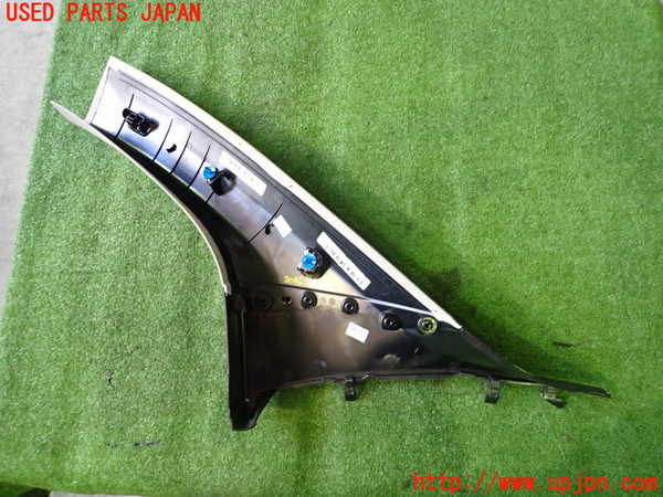 2UPJ-30467655]BMW i3(1Z06)(I01)右フロントピラートリム 中古_m0002.jpg