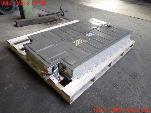 2UPJ-30476911]BMW i3(1Z06)ハイブリッドバッテリー1 中古 (I01)_m0001.jpg