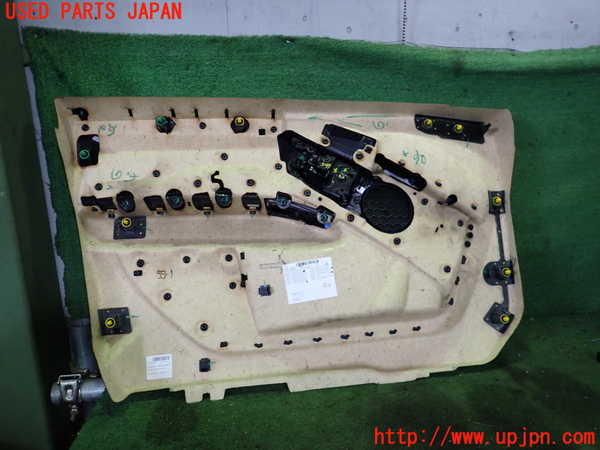 2UPJ-30471234]BMW i3(1Z06)右前ドア内張り 中古 (I01)_m0003.jpg