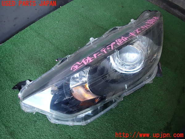 2UPJ-30481132]ヤリス(YARIS)(KSP210)左ヘッドライト ハロゲン ジャンク品 中古_m0001.jpg