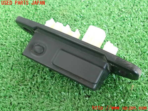 2UPJ-30481590]ヤリス(YARIS)(KSP210)バックドアハンドル(アウターハンドル) 中古_m0002.jpg