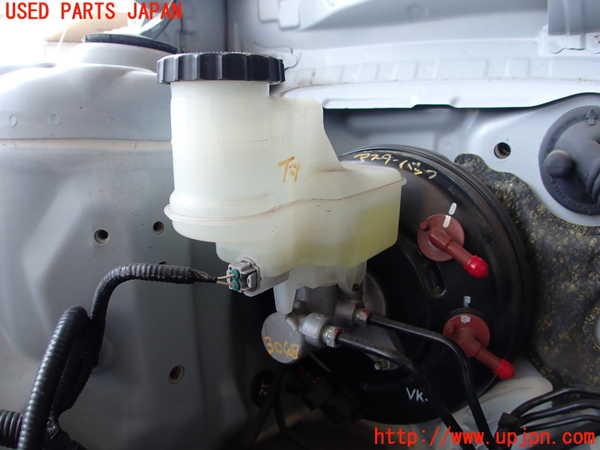 2UPJ-30484050]ヤリス(YARIS)(KSP210)ブレーキマスターシリンダー 中古_m0001.jpg