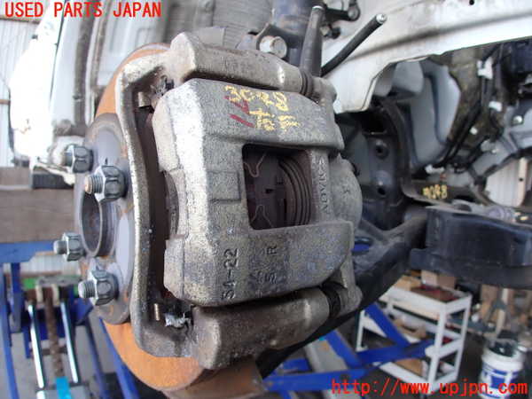 2UPJ-30484080]ヤリス(YARIS)(KSP210)右フロントキャリパー 中古_m0001.jpg