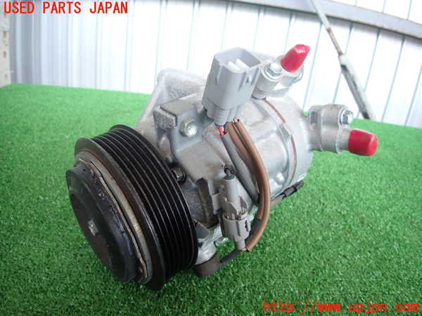2UPJ-30486025]ヤリス(YARIS)(KSP210)エアコンコンプレッサー 中古_m0001.jpg