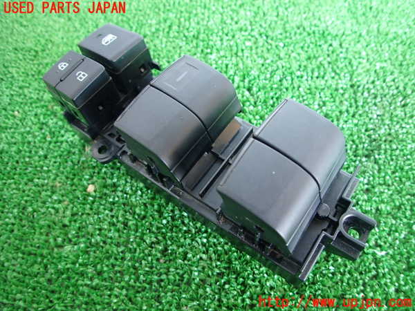 2UPJ-30486240]ヤリス(YARIS)(KSP210)右前パワーウィンドウスイッチ 中古_m0001.jpg