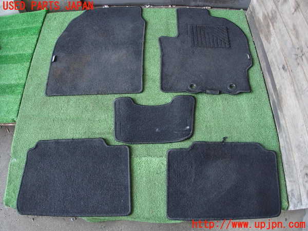 2UPJ-30487800]ヤリス(YARIS)(KSP210)フロアマット 中古_m0001.jpg