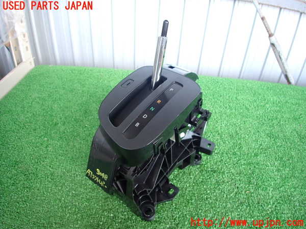 2UPJ-30487555]ヤリス(YARIS)(KSP210)ATシフトレバー 中古_m0001.jpg