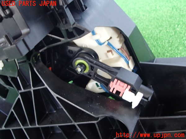2UPJ-30487555]ヤリス(YARIS)(KSP210)ATシフトレバー 中古_m0004.jpg