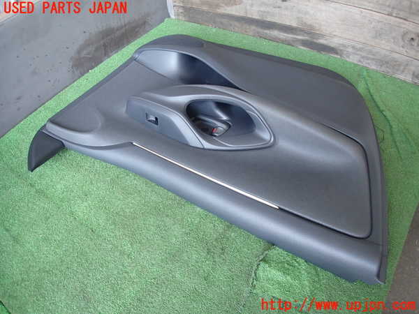 2UPJ-30481264]ヤリス(YARIS)(KSP210)左前ドア内張り 中古_m0003.jpg