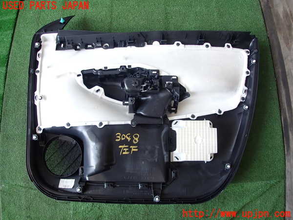 2UPJ-30481264]ヤリス(YARIS)(KSP210)左前ドア内張り 中古_m0004.jpg