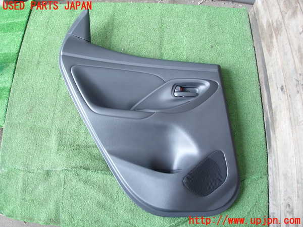 2UPJ-30481324]ヤリス(YARIS)(KSP210)左後ドア内張り 中古_m0001.jpg