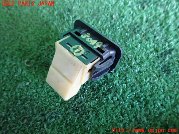 5UPJ-30496306]ギャラン(E39A)スイッチ1 中古_m0002.jpg