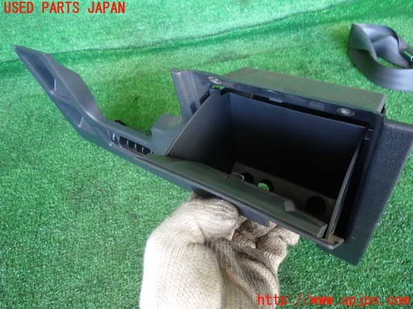 2UPJ-30497841]ギャラン(E39A)小物入れ1 中古_m0003.jpg