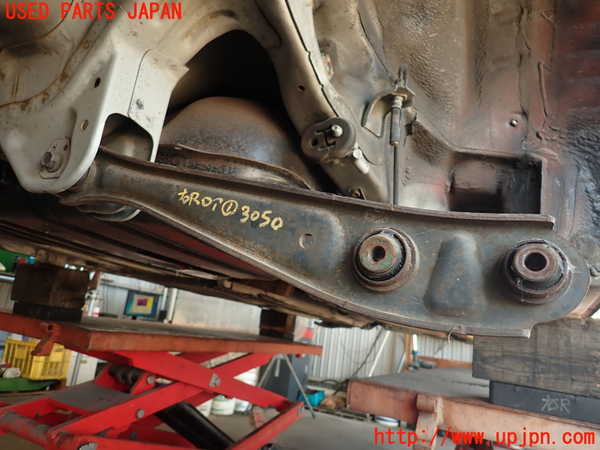 2UPJ-30505200]シビック フェリオ(EK3)右リアロアアーム1 中古_m0001.jpg
