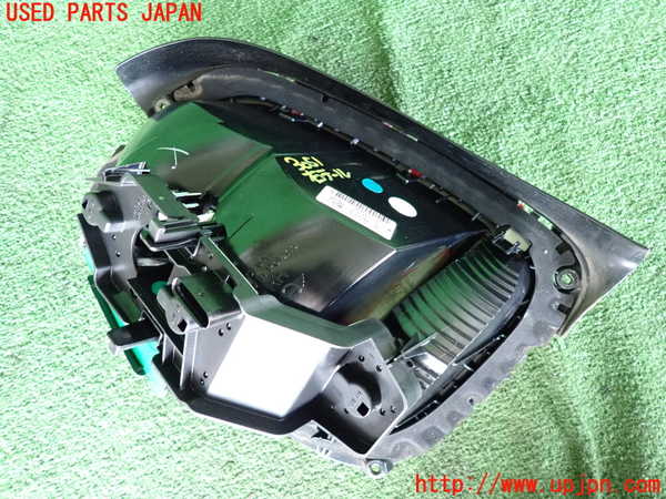5UPJ-30511530]BMW ミニ(MINI)クーパーD(XN15)(F56)右テールランプ 中古_m0002.jpg