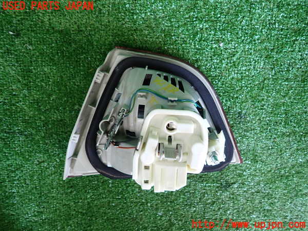 2UPJ-30521552]BMW 320i(PG20)(E90)左リアフィニッシャー 中古_m0003.jpg