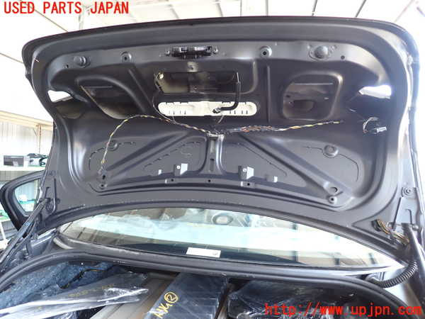 2UPJ-30521500]BMW 320i(PG20)(E90)トランク 中古_m0002.jpg