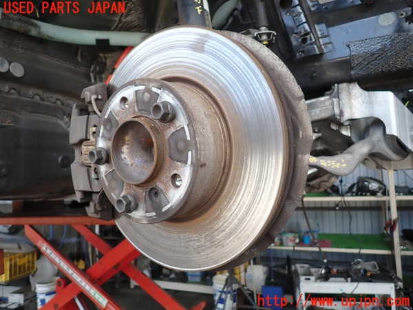 2UPJ-30524290]BMW 320i(PG20)(E90)右フロントナックルハブ 中古_m0001.jpg