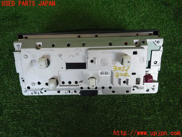 2UPJ-30526629]BMW 320i(PG20)(E90)モニター 中古_m0003.jpg