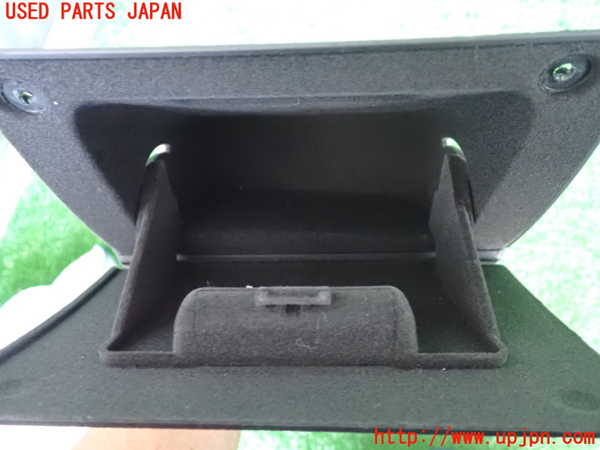 2UPJ-30527841]BMW 320i(PG20)(E90)小物入れ1 中古_m0004.jpg