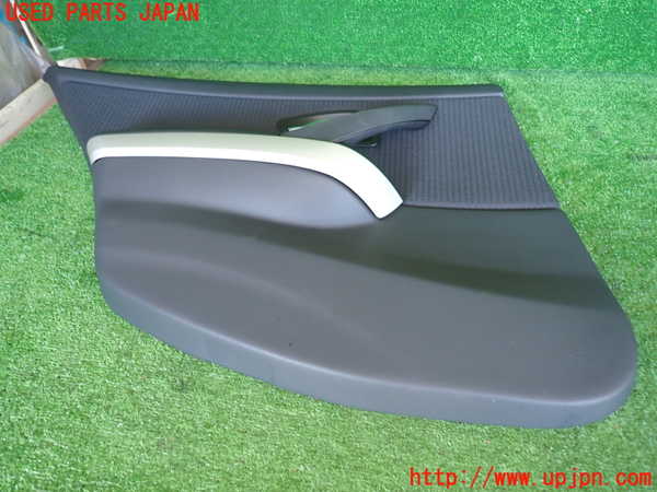 2UPJ-30521324]BMW 320i(PG20)(E90)左後ドア内張り 中古_m0004.jpg