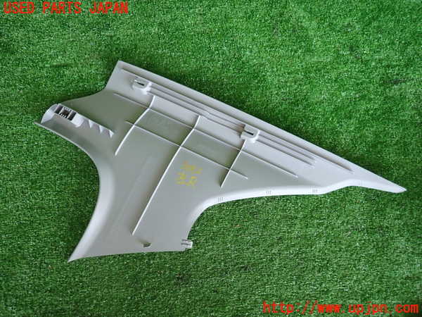 2UPJ-30527680]BMW 320i(PG20)(E90)左リアピラートリム 中古_m0003.jpg