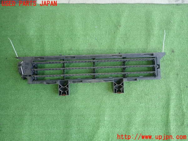 1UPJ-30531050]ルノー・トゥインゴ(AHH4B)ラジエターグリル 中古_m0001.jpg