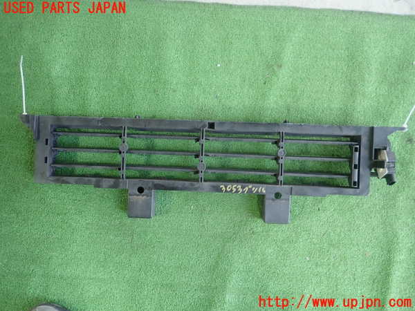 1UPJ-30531050]ルノー・トゥインゴ(AHH4B)ラジエターグリル 中古_m0002.jpg