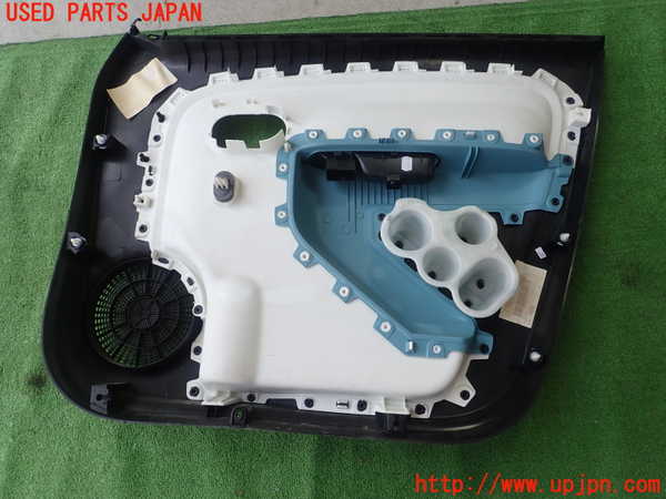 1UPJ-30531264]ルノー・トゥインゴ(AHH4B)左前ドア内張り 中古_m0003.jpg