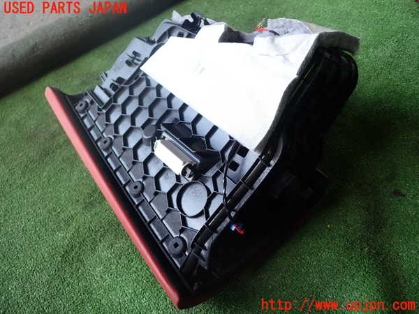 1UPJ-30567516]BMW 420i クーペ Mスポーツ(3N20 F32)グローブボックス1 中古_m0002.jpg