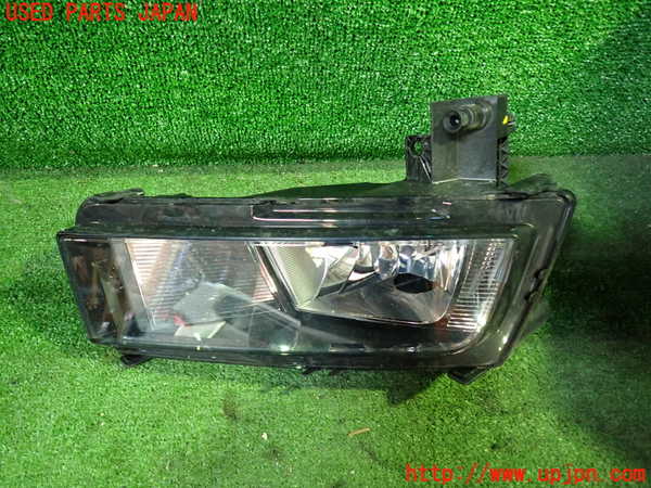 5UPJ-30571180]VW ゴルフ トゥーラン(1TCZD)右フォグ 中古_m0001.jpg
