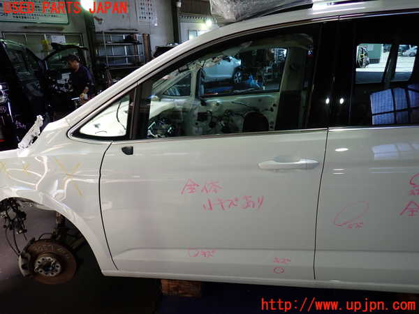 1UPJ-30571260]VW ゴルフ トゥーラン(1TCZD)左前ドア 中古 PILKINGTON M3240 43R-011582_m0001.jpg