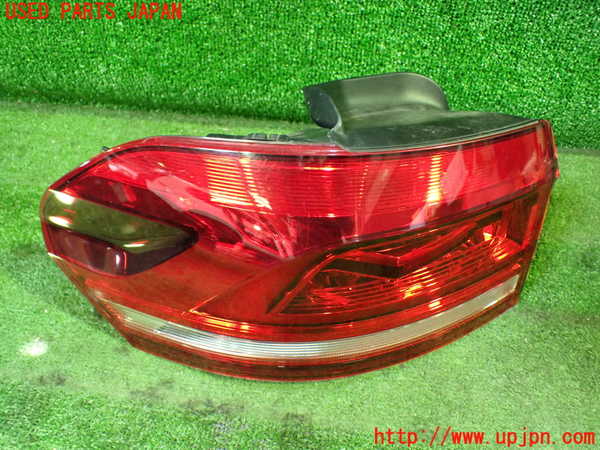 1UPJ-30571536]VW ゴルフ トゥーラン(1TCZD)左テールランプ 中古_m0001.jpg