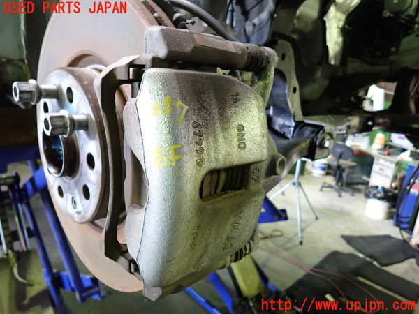 1UPJ-30574080]VW ゴルフ トゥーラン(1TCZD)右フロントキャリパー 中古_m0001.jpg