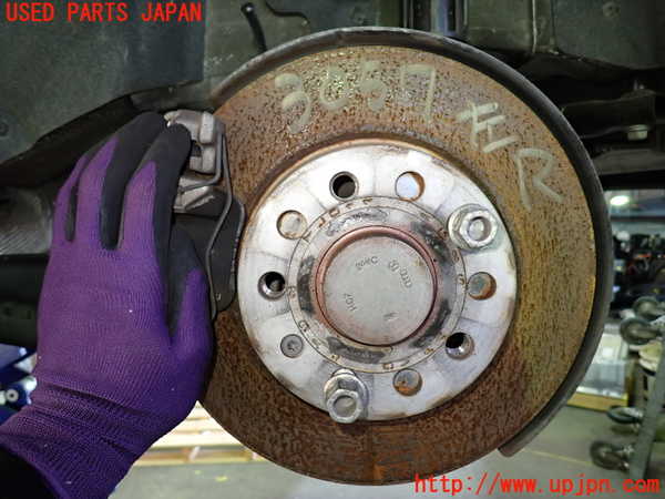 1UPJ-30574305]VW ゴルフ トゥーラン(1TCZD)左リアナックルハブ 中古_m0001.jpg