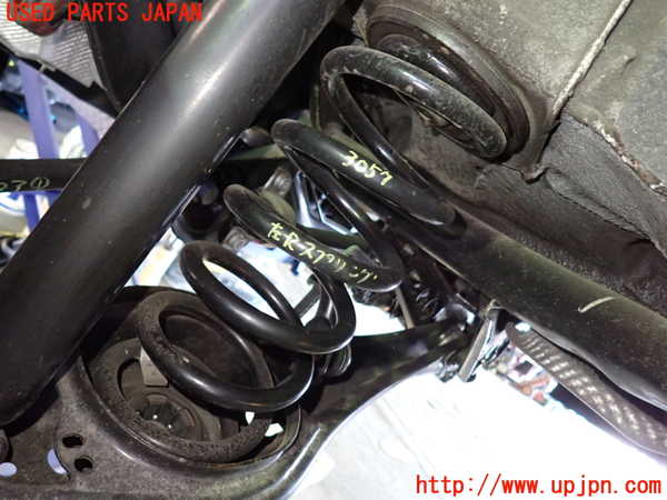 1UPJ-30575105]VW ゴルフ トゥーラン(1TCZD)左リアスプリング 中古_m0001.jpg
