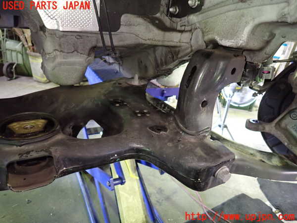 5UPJ-30575285]VW ゴルフ トゥーラン(1TCZD)フロントメンバー 中古_m0002.jpg