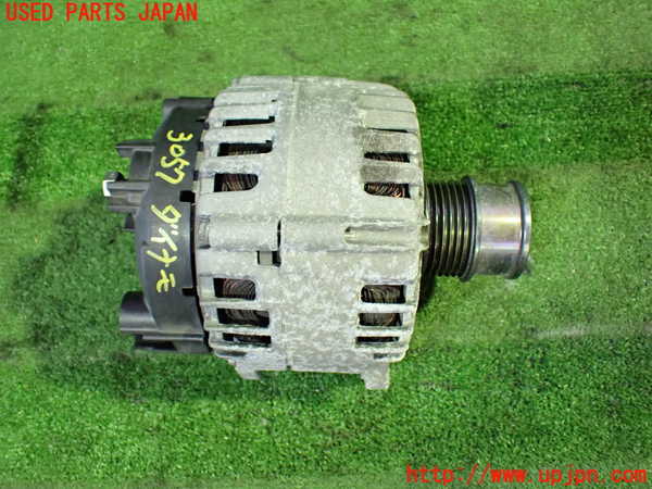 1UPJ-30576015]VW ゴルフ トゥーラン(1TCZD)オルタネーター(ダイナモ) 中古_m0001.jpg