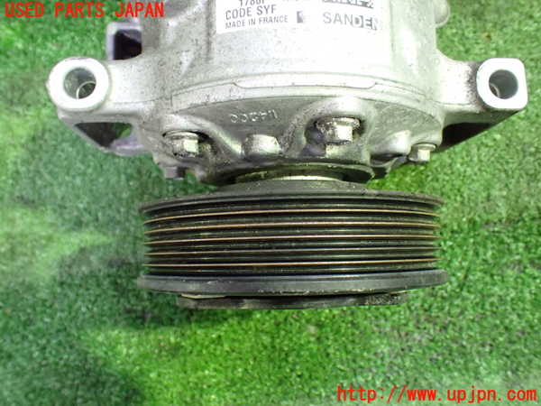 5UPJ-30576025]VW ゴルフ トゥーラン(1TCZD)エアコンコンプレッサー 中古_m0002.jpg
