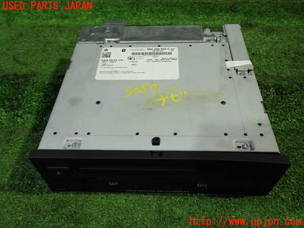 1UPJ-30576589]VW ゴルフ トゥーラン(1TCZD)カーナビゲーション HDD 中古_m0001.jpg