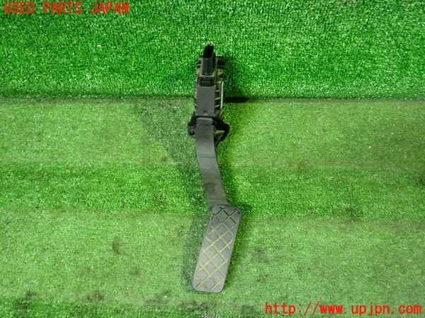 1UPJ-30576381]VW ゴルフ トゥーラン(1TCZD)センサー1(アクセルペダル) 中古_m0001.jpg