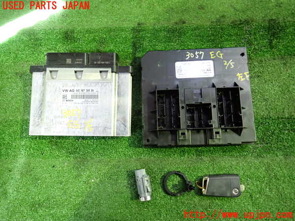 1UPJ-30576110]VW ゴルフ トゥーラン(1TCZD)エンジンコンピューター 中古_m0001.jpg