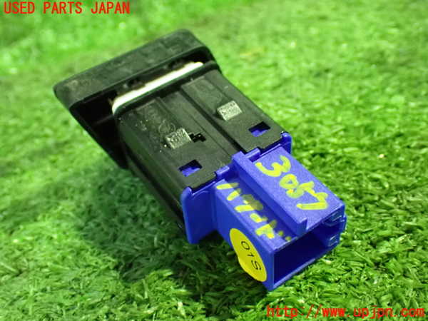 1UPJ-30576290]VW ゴルフ トゥーラン(1TCZD)ハザードスイッチ 中古_m0002.jpg