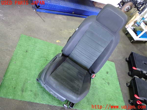 1UPJ-30577035]VW ゴルフ トゥーラン(1TCZD)運転席シート 中古_m0001.jpg