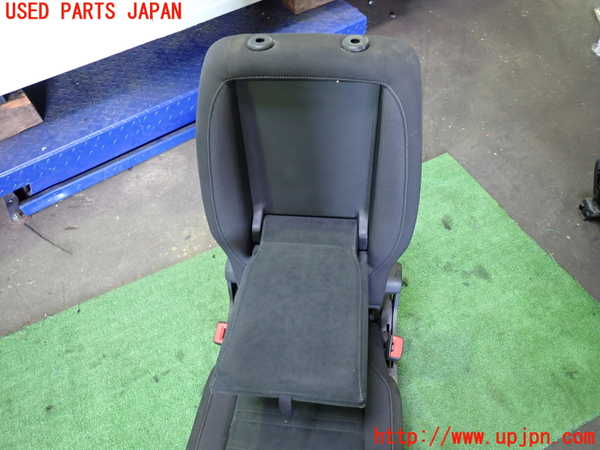 1UPJ-30577125]VW ゴルフ トゥーラン(1TCZD)2列目シート 中古_m0003.jpg