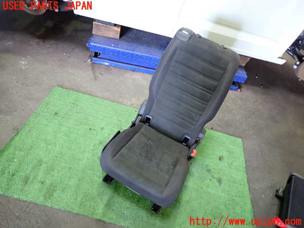 1UPJ-30577145]VW ゴルフ トゥーラン(1TCZD)右2列目シート 中古_m0001.jpg