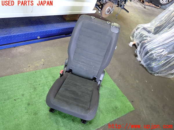 1UPJ-30577175]VW ゴルフ トゥーラン(1TCZD)左2列目シート 中古_m0001.jpg
