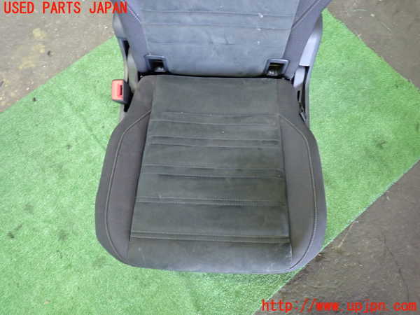 1UPJ-30577175]VW ゴルフ トゥーラン(1TCZD)左2列目シート 中古_m0003.jpg