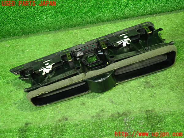 1UPJ-30577528]VW ゴルフ トゥーラン(1TCZD)エアコン吹き出し口3 中古_m0002.jpg